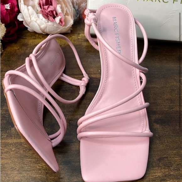 Marc Fisher Pink Heels Size 7.5 - Picture 1 of 2